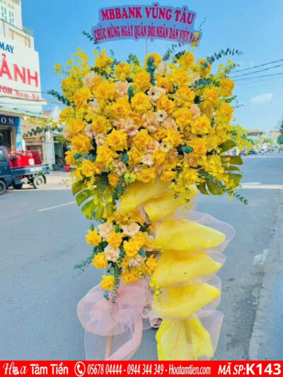 Kệ hoa khai trương Hoa Tâm Tiền giao tận nơi