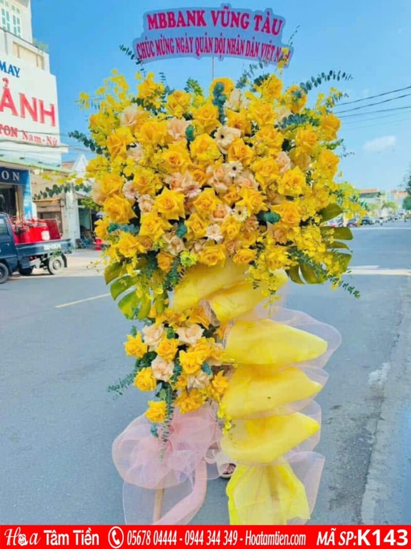 Kệ hoa khai trương Hoa Tâm Tiền giao tận nơi