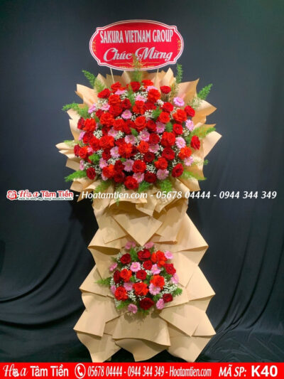 Mẫu kệ hoa khai trương cửa hàng thời trang