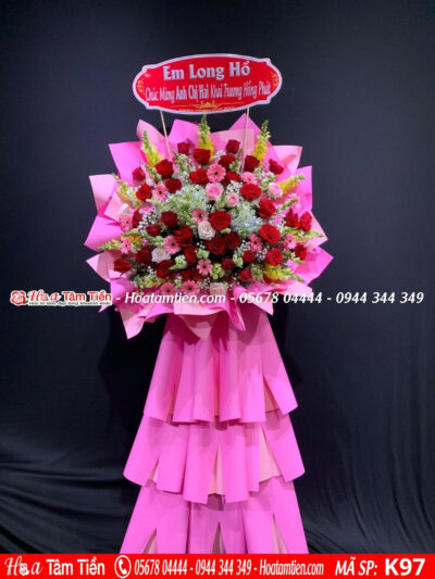 Kệ hoa khai trương đa sắc thái Vũng Tàu