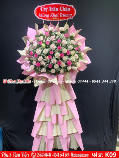 Kệ hoa tươi Vũng Tàu màu hồng sang trọng