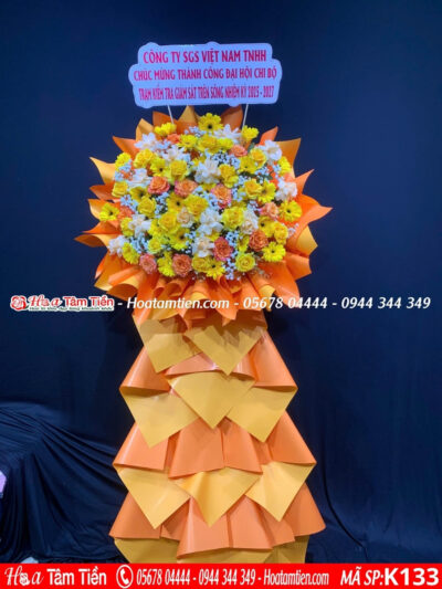 Kệ hoa khai trương hoa tâm tiền dịu dàng