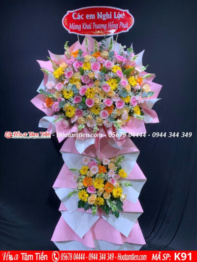 Kệ hoa khai trương tiệm hoa Phường Tam Thắng