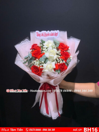 Bó hoa kỷ niệm ngày cưới quý phái tại Hoa Tâm Tiền