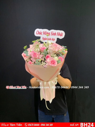 Bó hoa 8/3 màu tím lãng mạn tại Shop Hoa Vũng Tàu