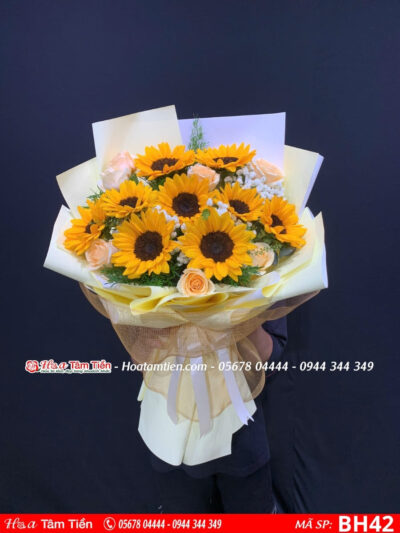 Bó hoa tặng sinh nhật đồng nghiệp tại Shop Hoa Tươi Tâm Tiền