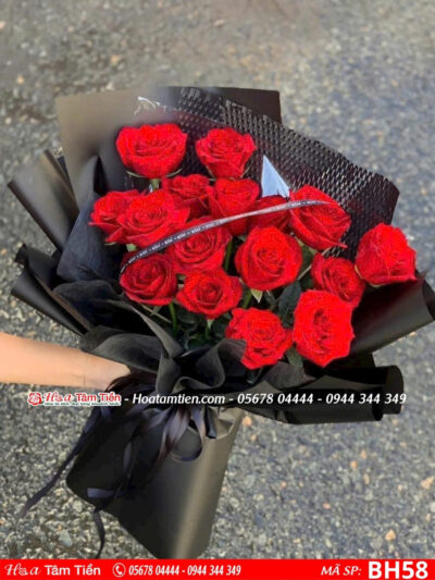 Bó hoa xin lỗi kết hợp hoa hồng đỏ
