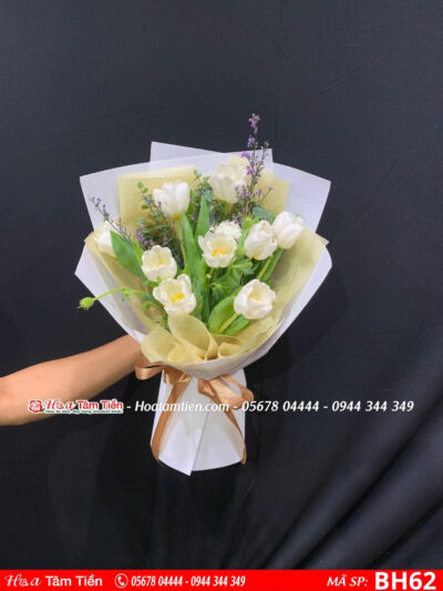 bó hoa tulip trắng 9 bông