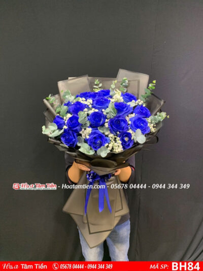 Bó hoa hồng xanh dương đậm tại hoa tươi tâm tiền vũng tàu