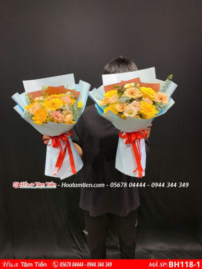 bó hoa hồng vàng mix đồng tiền gói giấy xanh dương tại hoa tâm tiền vũng tàu-2