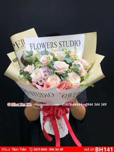 bó hoa hồng pastel mix cúc rossi hồng nhạt nhẹ nhàn tại hoa tươi tâm tiền vũng tàu