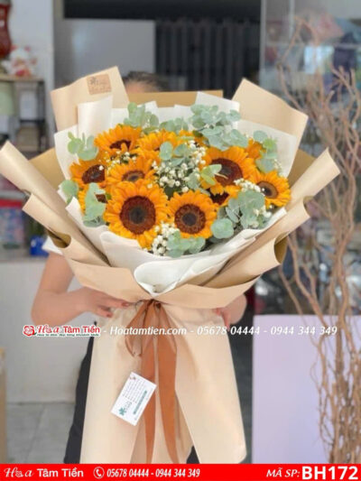 bó hoa 11 bông hướng duong mix baby lá bạc