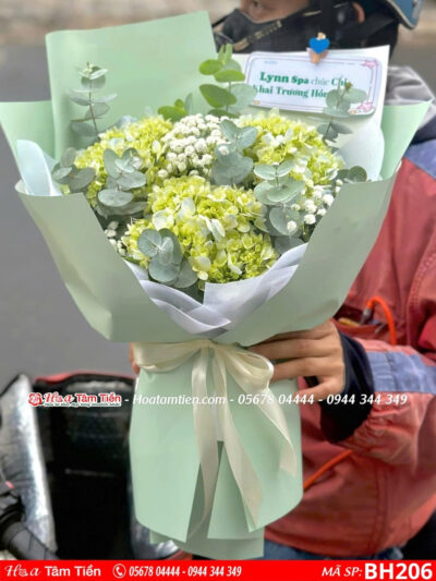 bó hoa cẩm tú cầu xanh bơ siêu xinh tại hoa tươi vũng tàu