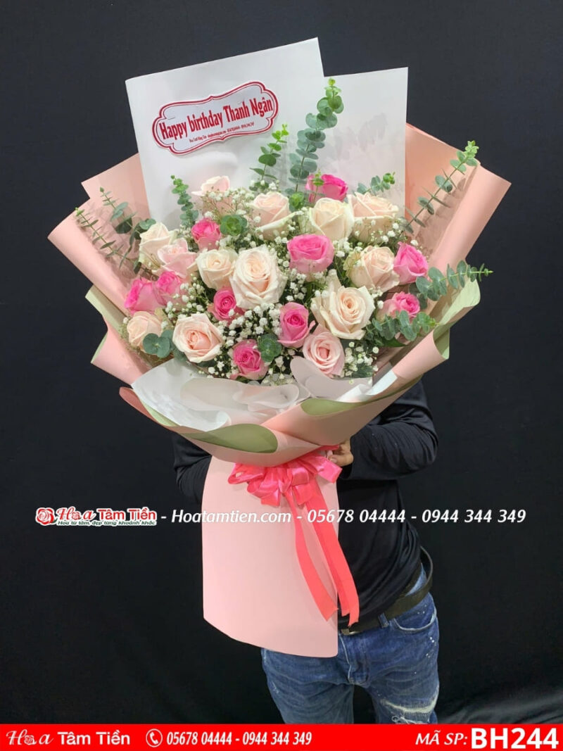 bó hoa hồng sen phối cùng hoa pastel mix baby lá bạc gói giấy hồng trắng