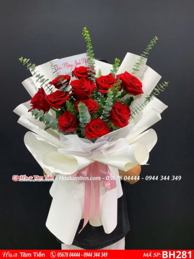 bó hoa hồng đỏ mix lá dola nhí giấy gói trắng tặng sinh nhật