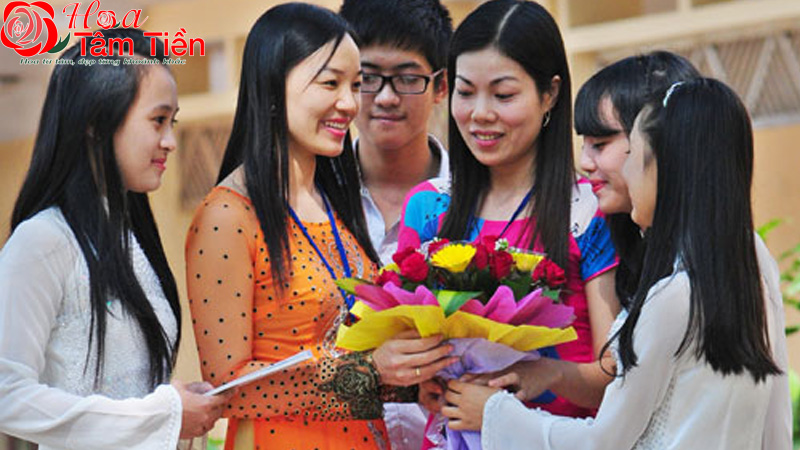 Hoa Tâm Tiền Gợi ý 10+ món quà tặng cô giáo 20/10 ấn tượng và ý nghĩa