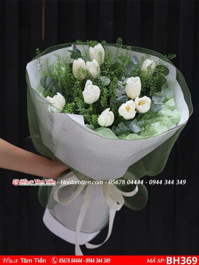 Bó hoa cầu hôn tại Điện Hoa Vũng Tàu