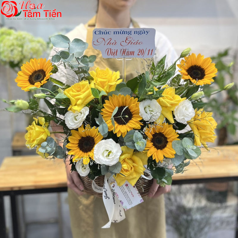 Cách lựa chọn mẫu và đặt thiệp hoa chúc mừng 20/11 tại Vũng Tàu