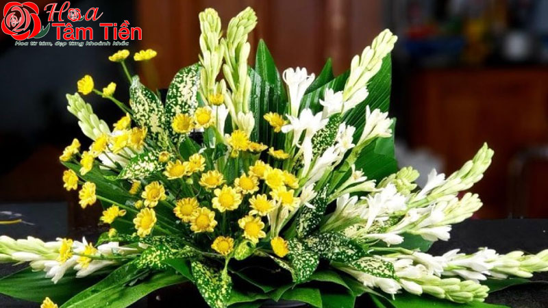 Hoa huệ thắp hương có ý nghĩa gì trong đám tang?