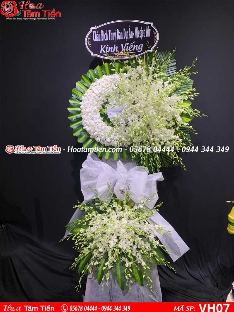 10 mẫu vòng hoa viếng người chết trẻ phù hợp và ý nghĩa nhất