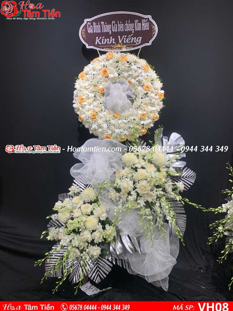 10 mẫu vòng hoa viếng người chết trẻ phù hợp và ý nghĩa nhất