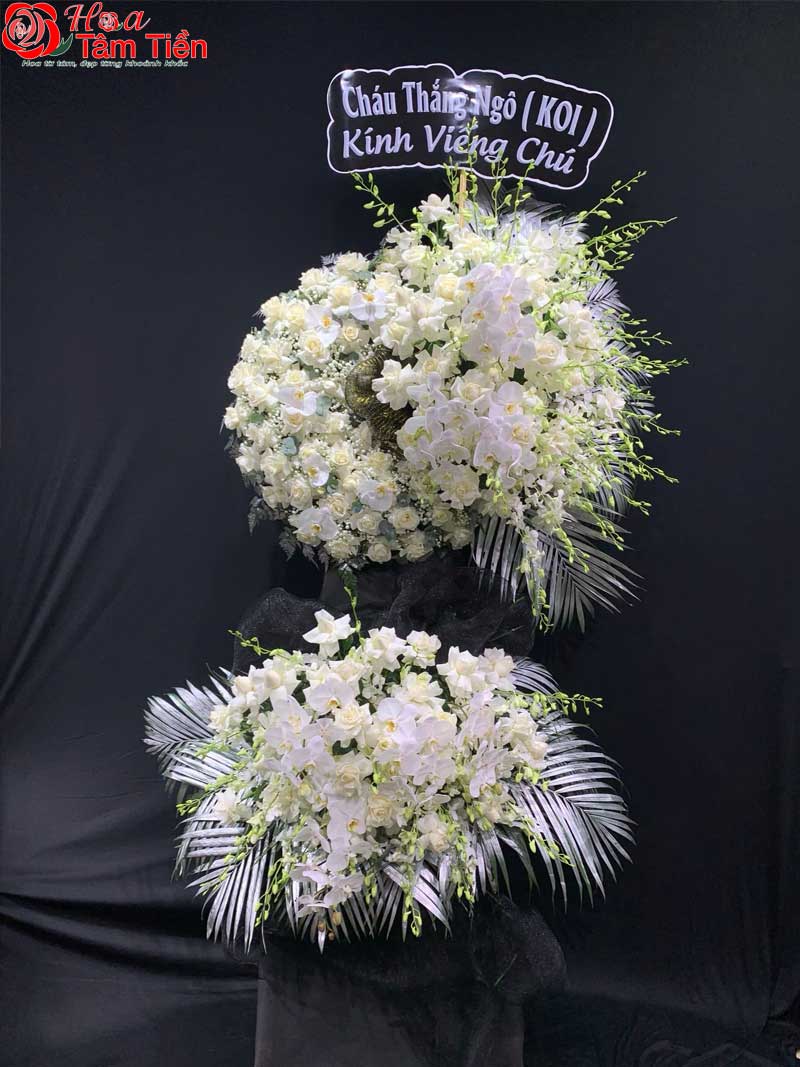 10 mẫu vòng hoa viếng người chết trẻ phù hợp và ý nghĩa nhất