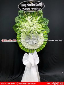 Lẵng hoa viếng người trẻ gửi từ phường 8 Vũng Tàu