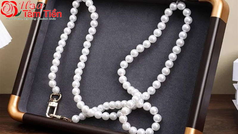 8/3 nên tặng gì cho bà? Gợi ý 15 món quà thể hiện lòng biết ơn nhất