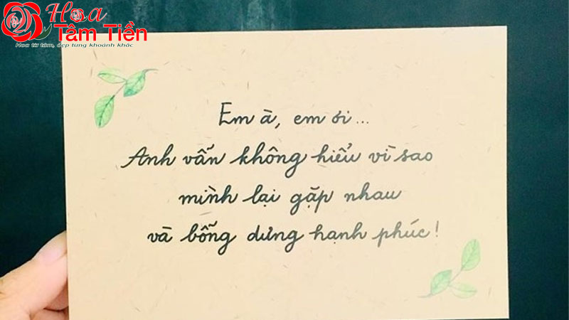8/3 tặng gì cho bạn gái? X+ món quà tặng ý nghĩa và lãng mạn nhất