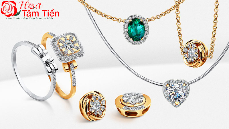 8/3 tặng gì cho bạn gái? X+ món quà tặng ý nghĩa và lãng mạn nhất
