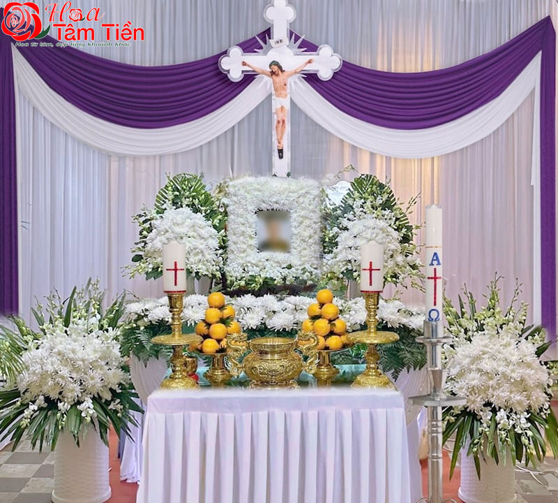 6+ loại hoa bàn thờ đám tang ý nghĩa và cách trang trí đẹp