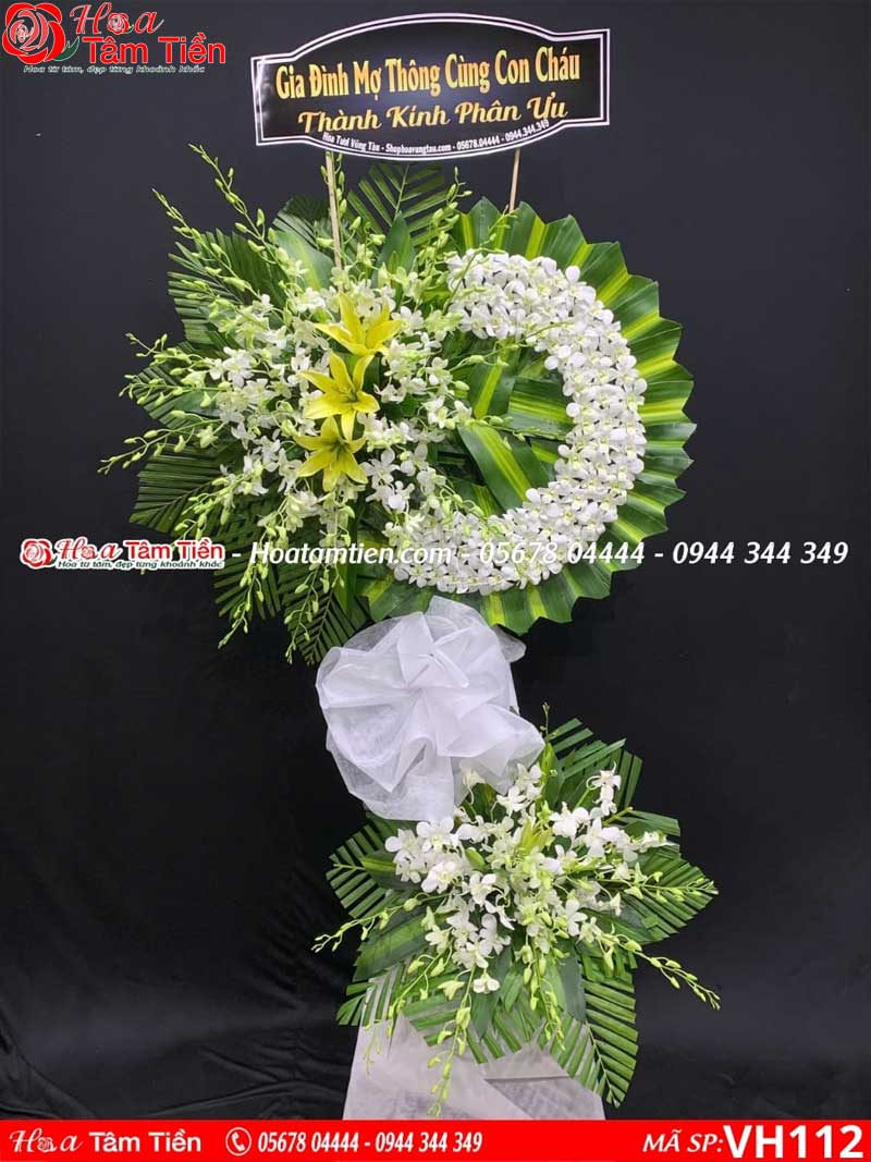 Vòng hoa lan trắng cao cấp.