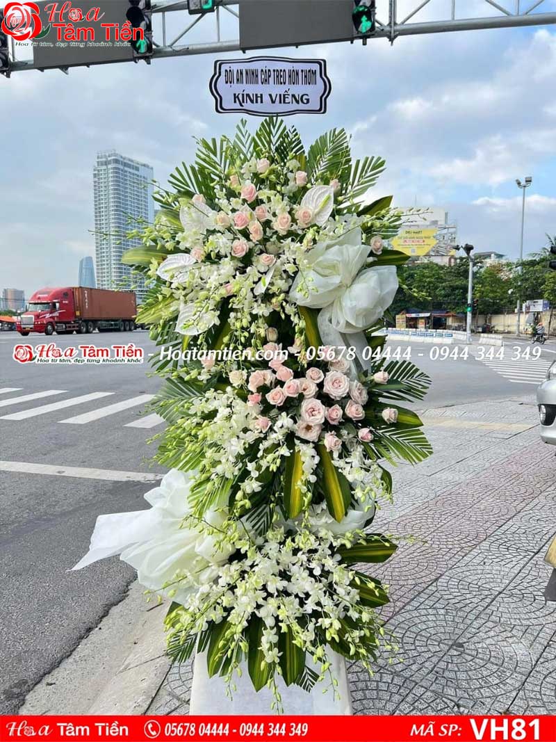 Hoa Tâm Tiền Hoa phúng điếu đám tang.