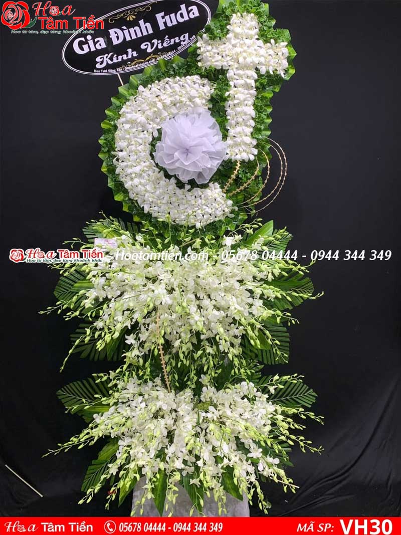 Hoa Tâm Tiền Mẫu hoa viếng hình thánh giá.