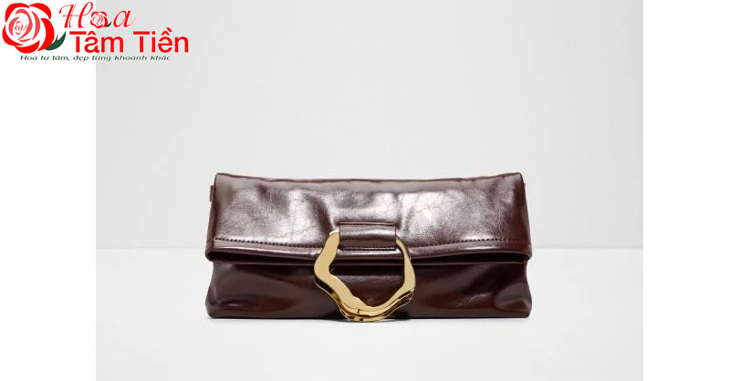 Ví hoặc clutch