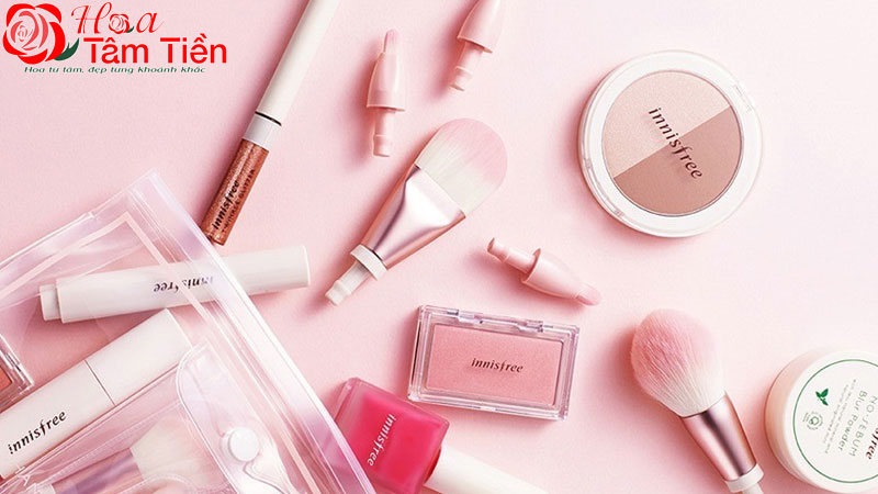 Mỹ phẩm hoặc sản phẩm chăm sóc cá nhân